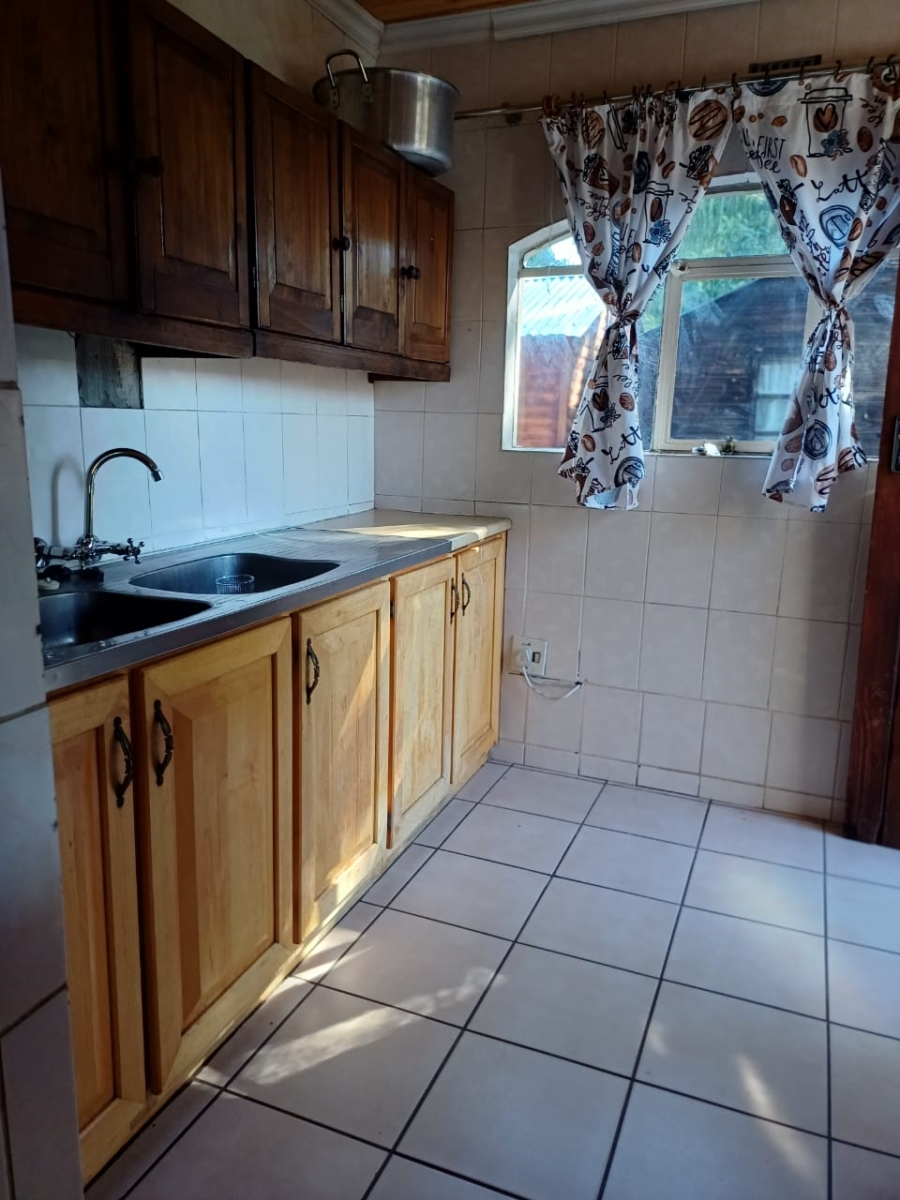 4 Bedroom Property for Sale in Heilbron Free State